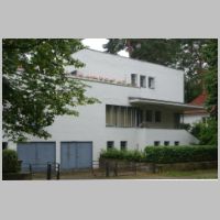 Berlin-Schlachtensee, Waldsängerpfad 3, Haus Lewin, Foto Bodo Kubrak, Wikipedia.jpg